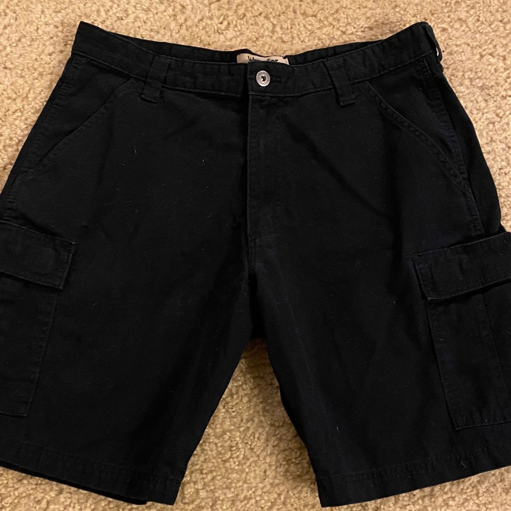Wrangler Men's Dark Cargo Shorts